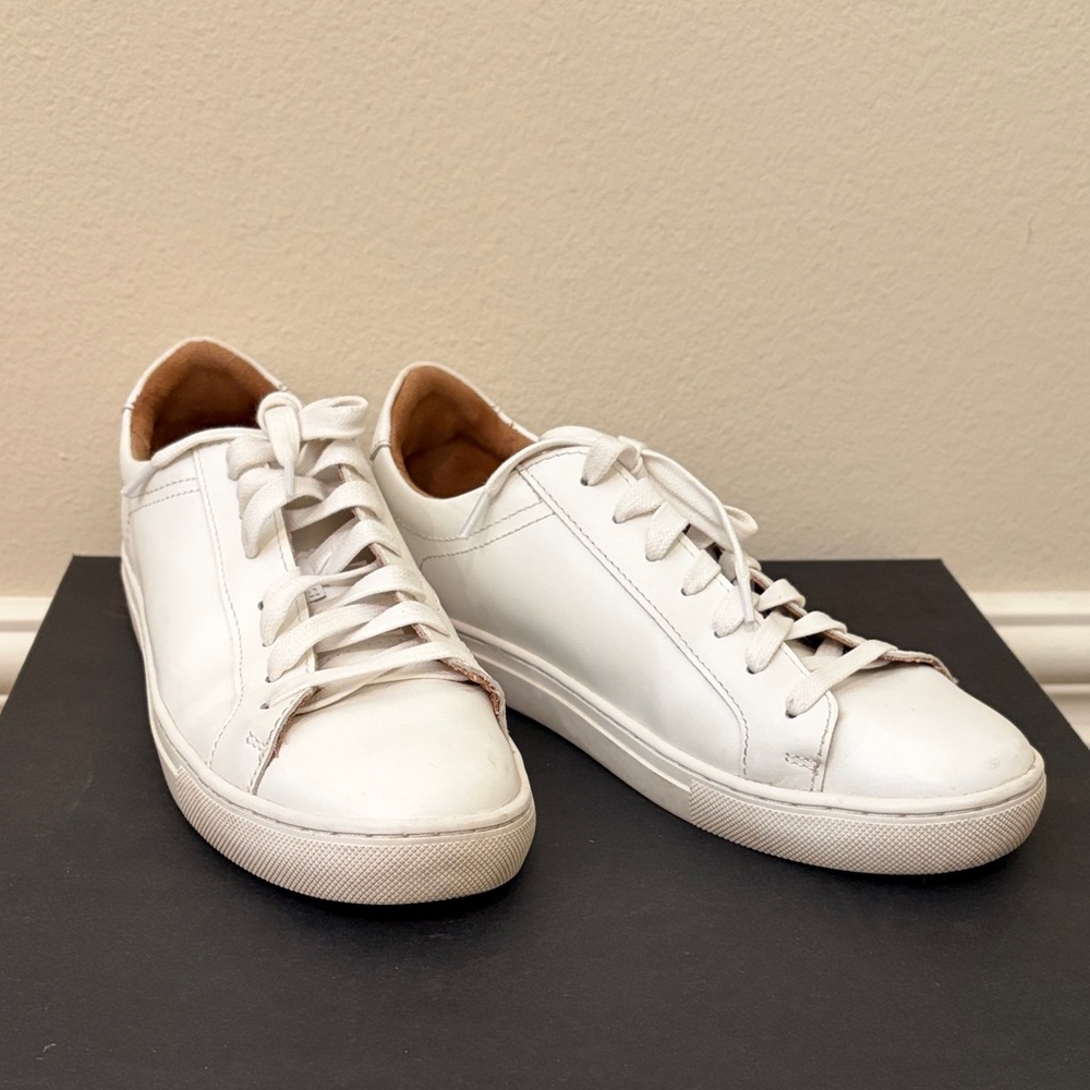 Banana Republic White Leather Sneakers